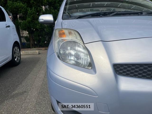 Toyota VITZ 2010-11 8851000-5