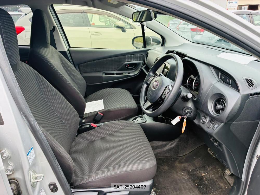 Toyota VITZ 2019-08 8656627-11