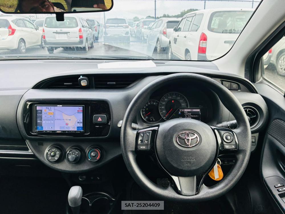 Toyota VITZ 2019-08 8656627-13