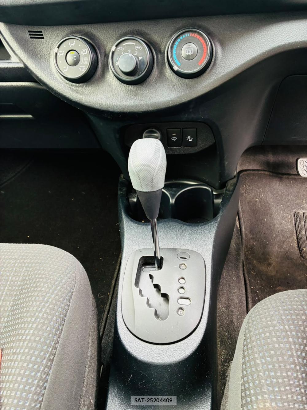 Toyota VITZ 2019-08 8656627-20