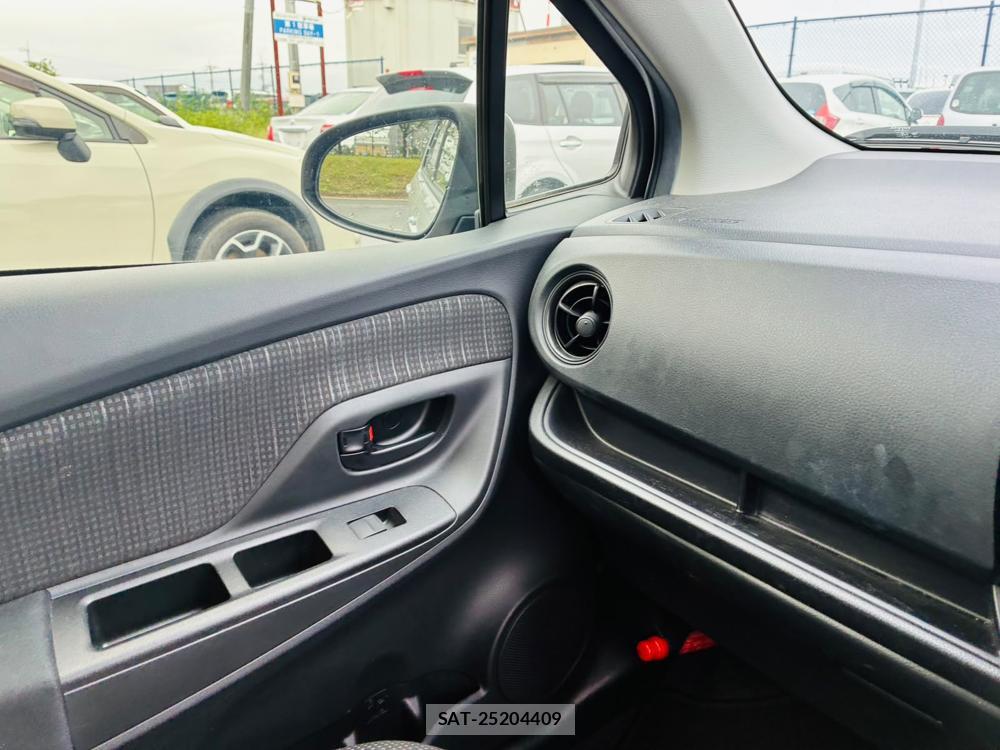 Toyota VITZ 2019-08 8656627-22