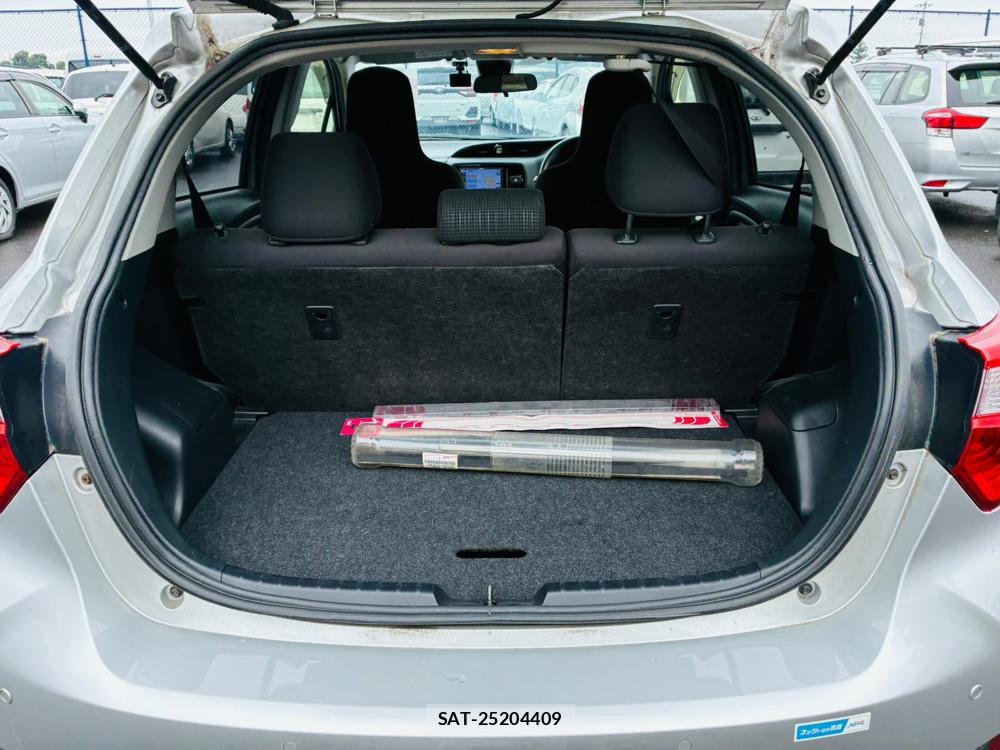 Toyota VITZ 2019-08 8656627-24