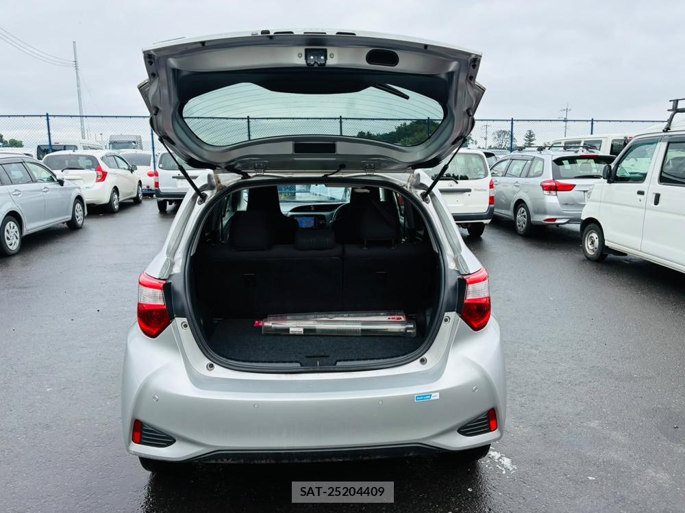 Toyota VITZ 2019-08 8656627-25