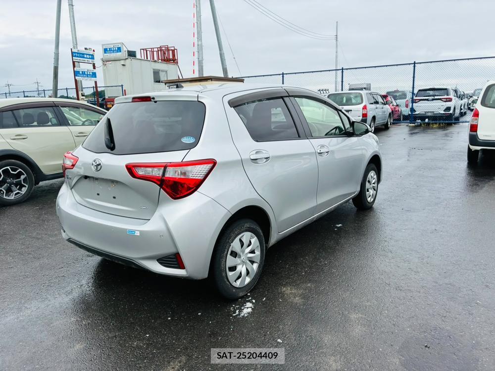 Toyota VITZ 2019-08 8656627-4
