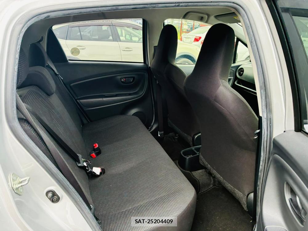 Toyota VITZ 2019-08 8656627-8