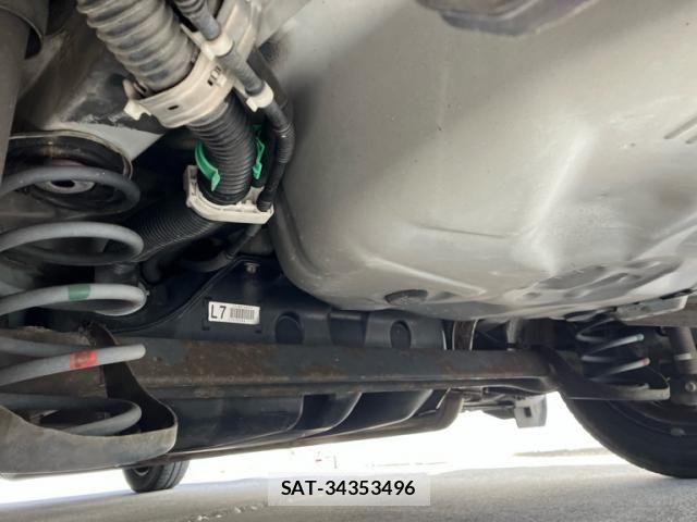 Toyota VITZ 2013-10 8872354-7