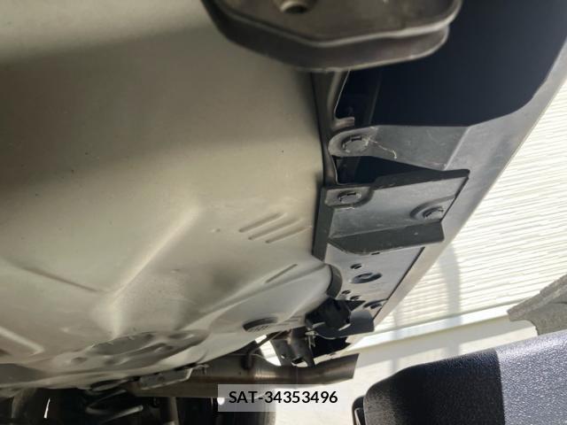Toyota VITZ 2013-10 8872354-8