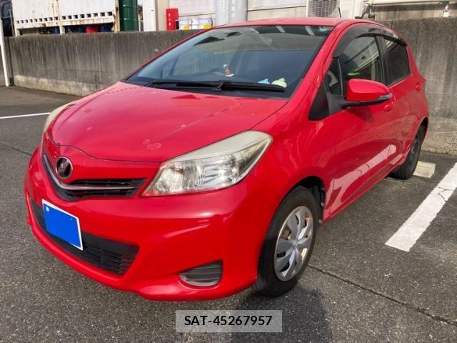 Toyota VITZ 2011-10 8882831-0