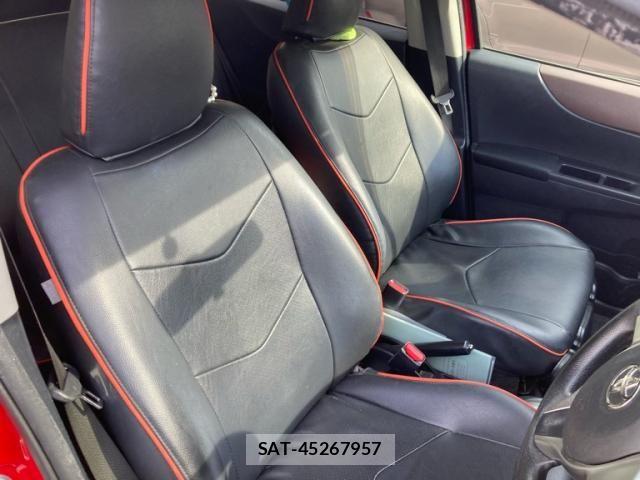 Toyota VITZ 2011-10 8882831-11