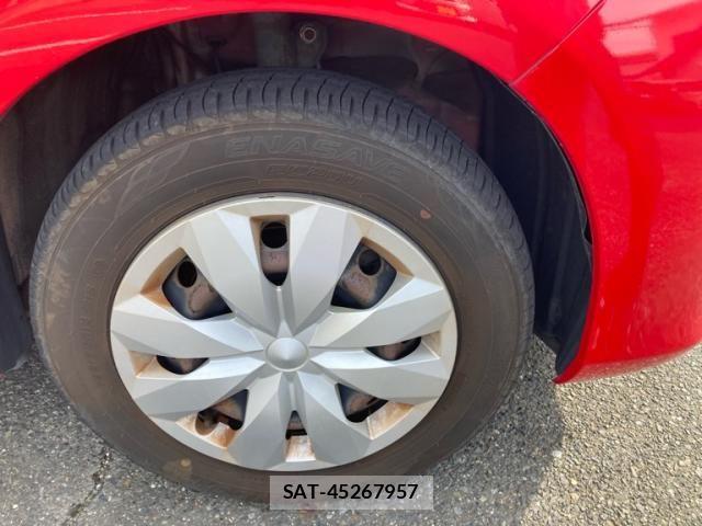 Toyota VITZ 2011-10 8882831-4