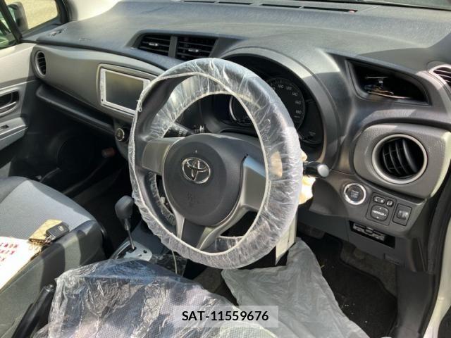 Toyota VITZ 2012-07 8882822-10