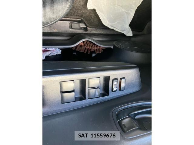 Toyota VITZ 2012-07 8882822-14