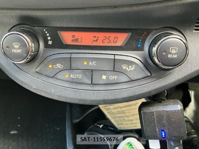 Toyota VITZ 2012-07 8882822-22