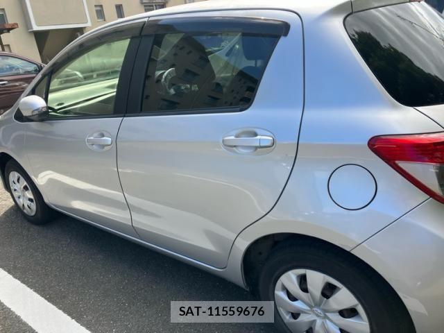 Toyota VITZ 2012-07 8882822-4