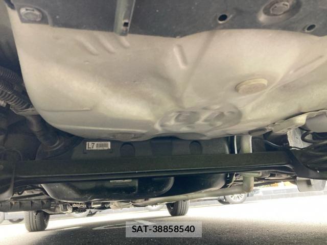 Toyota VITZ 2011-11 8882824-10