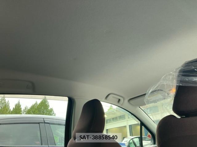 Toyota VITZ 2011-11 8882824-20
