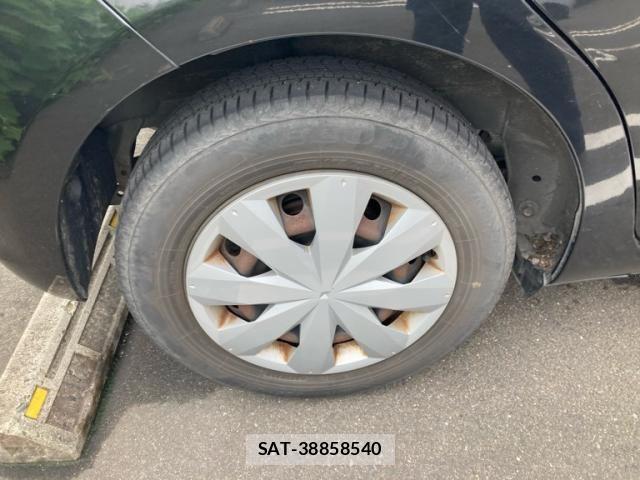 Toyota VITZ 2011-11 8882824-7
