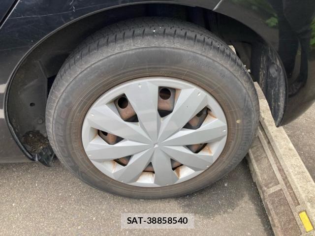 Toyota VITZ 2011-11 8882824-8