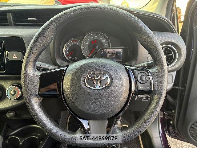 Toyota VITZ 2015-12 8882817-12