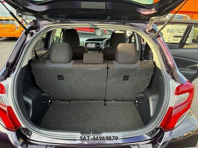 Toyota VITZ 2015-12 8882817-19