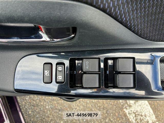 Toyota VITZ 2015-12 8882817-21