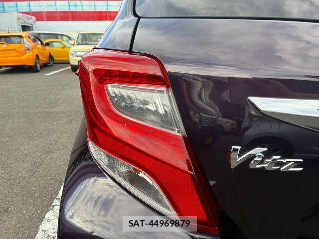 Toyota VITZ 2015-12 8882817-23