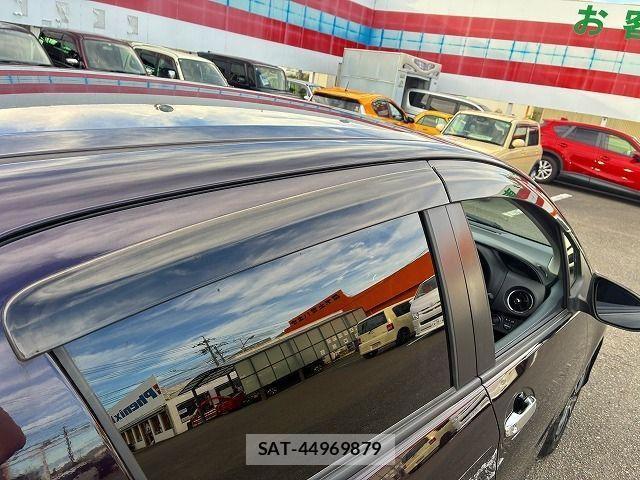 Toyota VITZ 2015-12 8882817-28