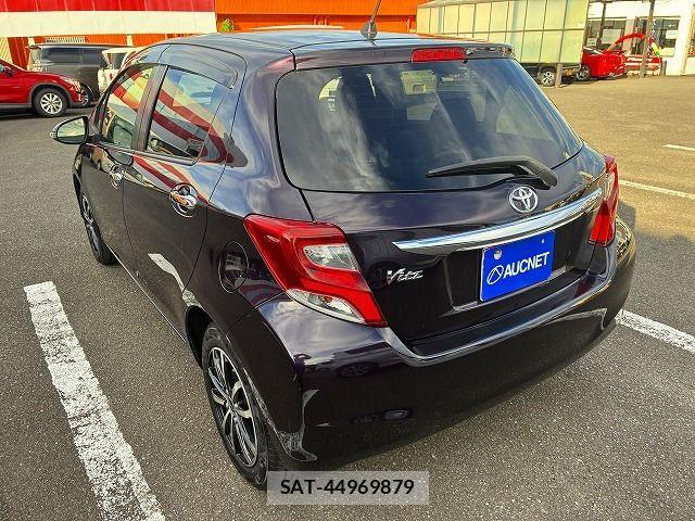Toyota VITZ 2015-12 8882817-2