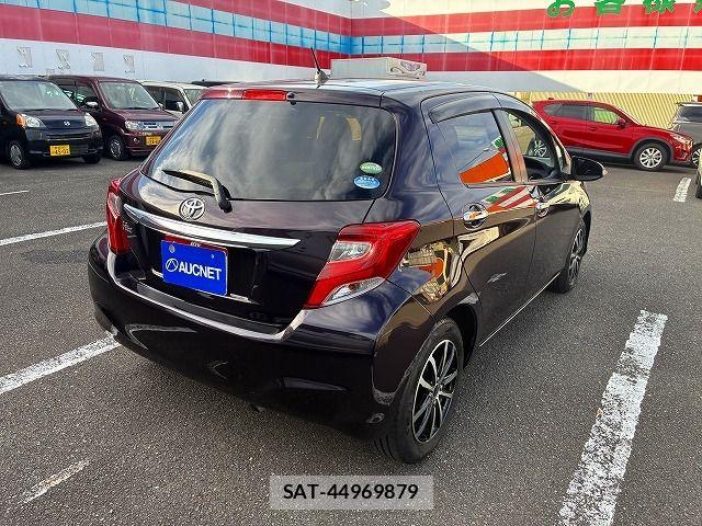 Toyota VITZ 2015-12 8882817-5