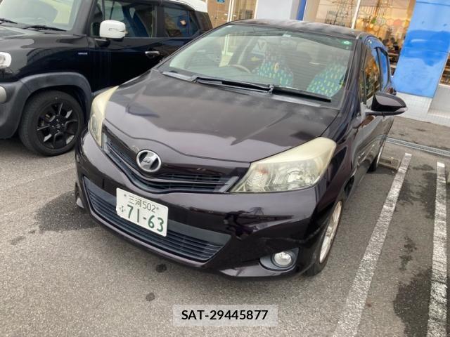 Toyota VITZ 2013-12 8882820-0