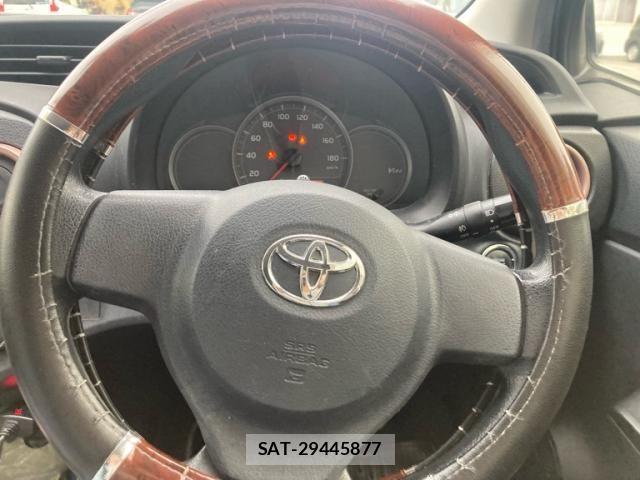 Toyota VITZ 2013-12 8882820-10