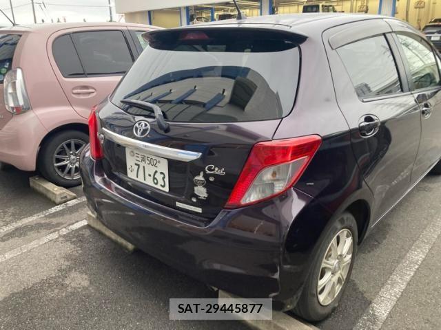Toyota VITZ 2013-12 8882820-2