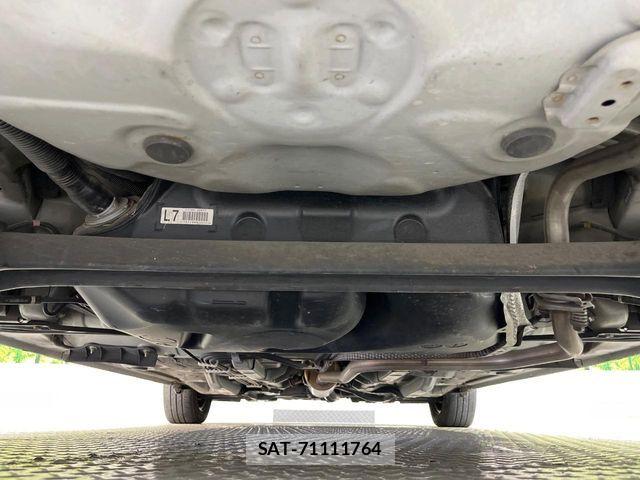 Toyota VITZ 2013-10 8882818-18