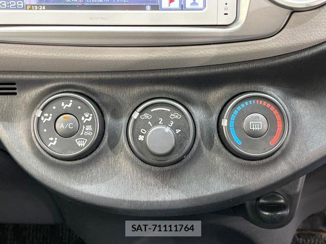 Toyota VITZ 2013-10 8882818-3