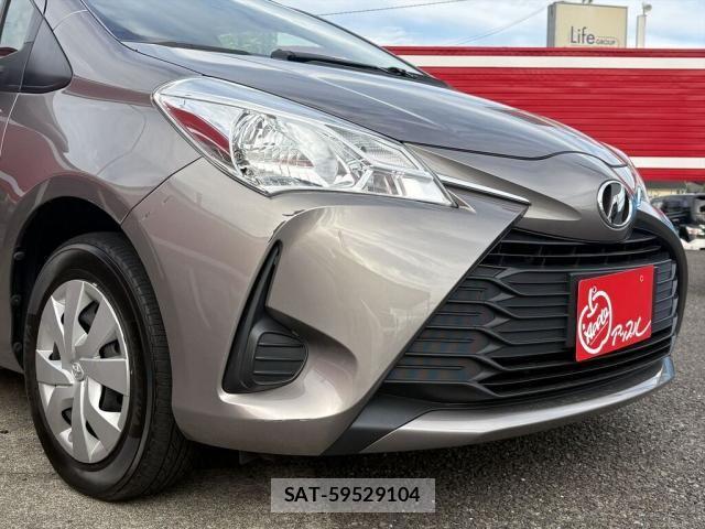 Toyota VITZ 2017-10 8882821-9