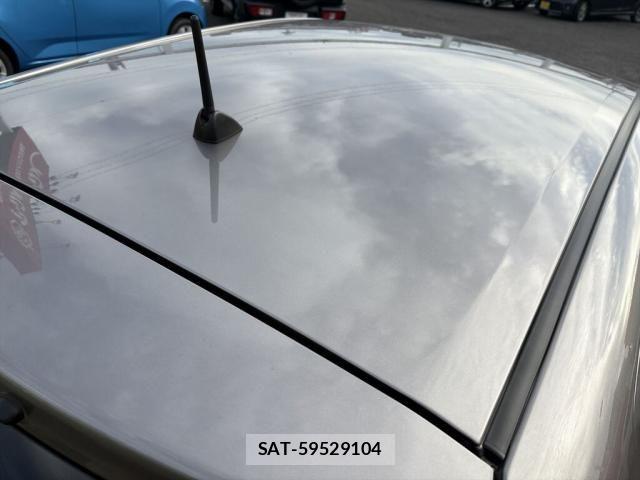 Toyota VITZ 2017-10 8882821-13
