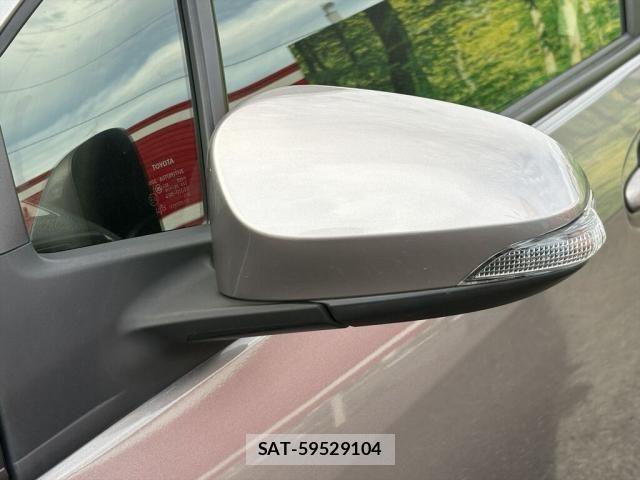Toyota VITZ 2017-10 8882821-18