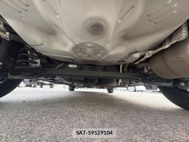 Toyota VITZ 2017-10 8882821-21