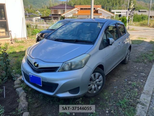 Toyota VITZ 2011-10 8882825-2