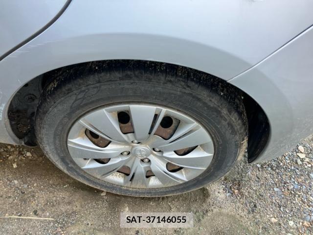Toyota VITZ 2011-10 8882825-6
