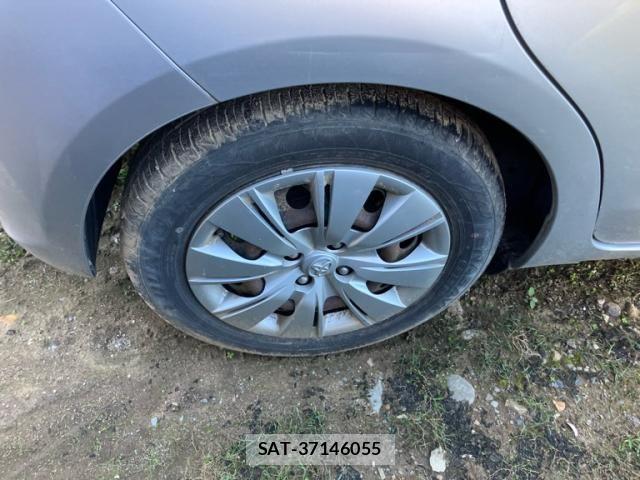 Toyota VITZ 2011-10 8882825-7