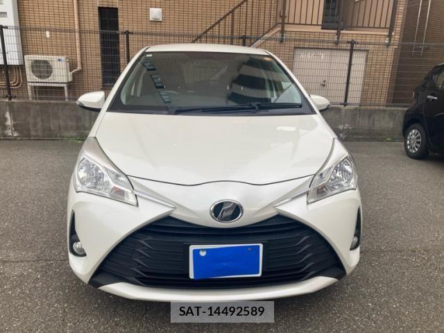 Toyota VITZ 2017-01 8882819-0