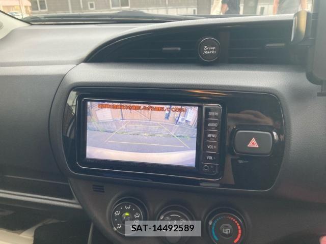 Toyota VITZ 2017-01 8882819-23
