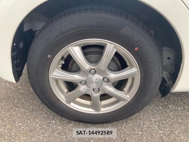 Toyota VITZ 2017-01 8882819-8