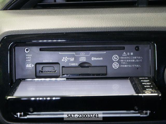 Toyota VITZ 2017-12 8882816-12