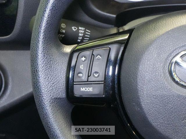 Toyota VITZ 2017-12 8882816-13