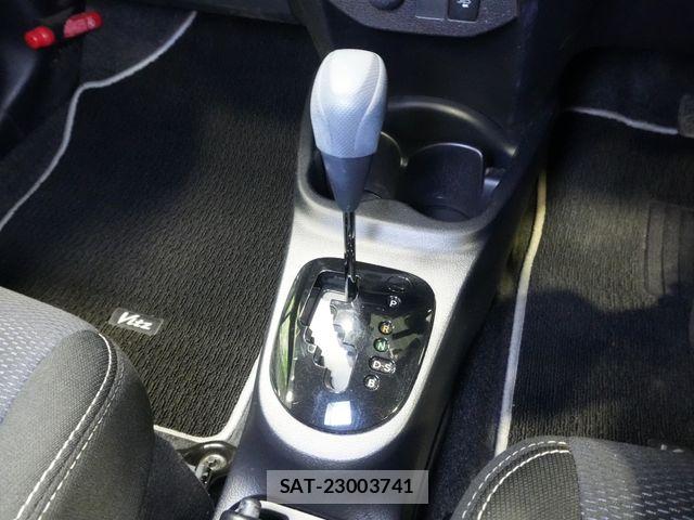 Toyota VITZ 2017-12 8882816-18