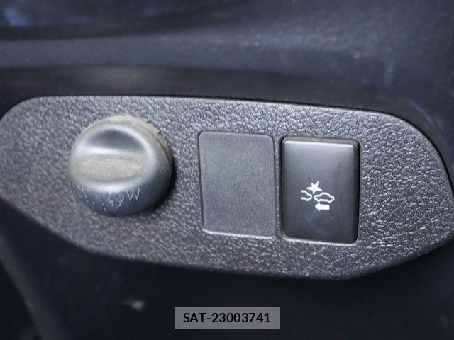 Toyota VITZ 2017-12 8882816-20