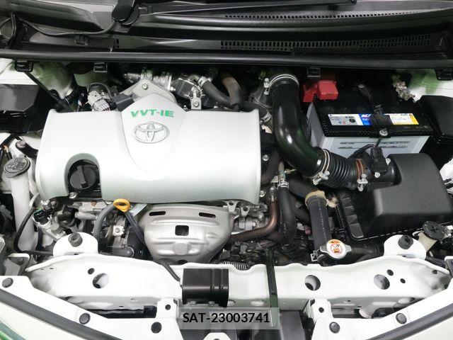 Toyota VITZ 2017-12 8882816-24