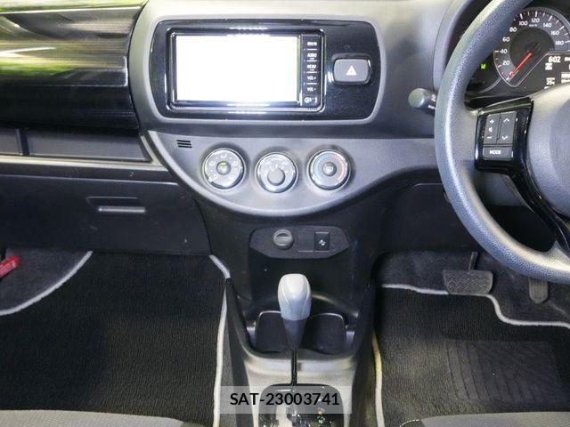 Toyota VITZ 2017-12 8882816-8